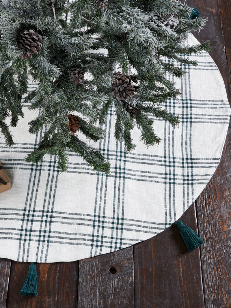 Pine Grove Tree Skirt