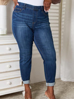 Judy Blue Skinny Cropped Jeans with Elastic Waist (Online Exclusive)
