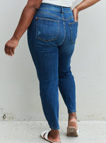 Judy Blue Regular Cropped Aila Mid-Rise Relaxed Fit Jeans (Online Exclusive)